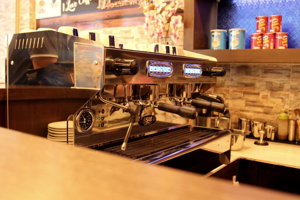 Good Nice Hotel Patong Ngoại thất bức ảnh